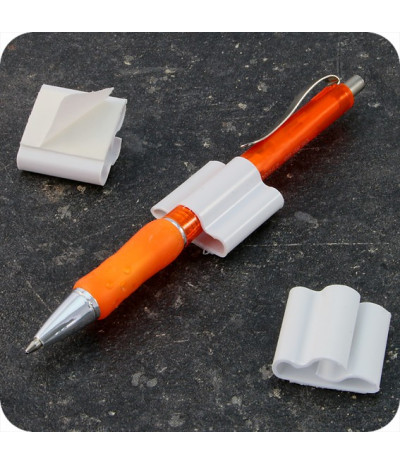 Plastikiniai savilipiai rašiklių laikikliai 25 x 25mm, baltos sp.