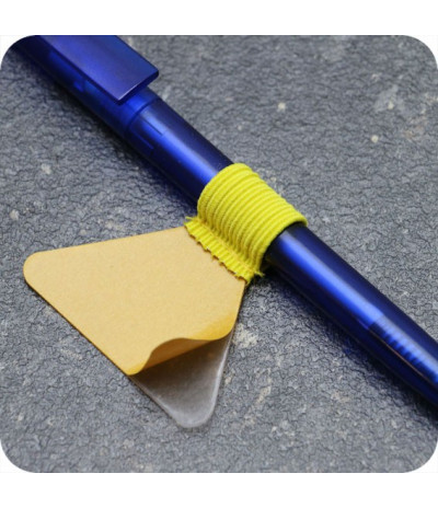 Plastikiniai savilipiai rašiklių laikikliai su plokščios gumelės kilpa, geltonos sp.